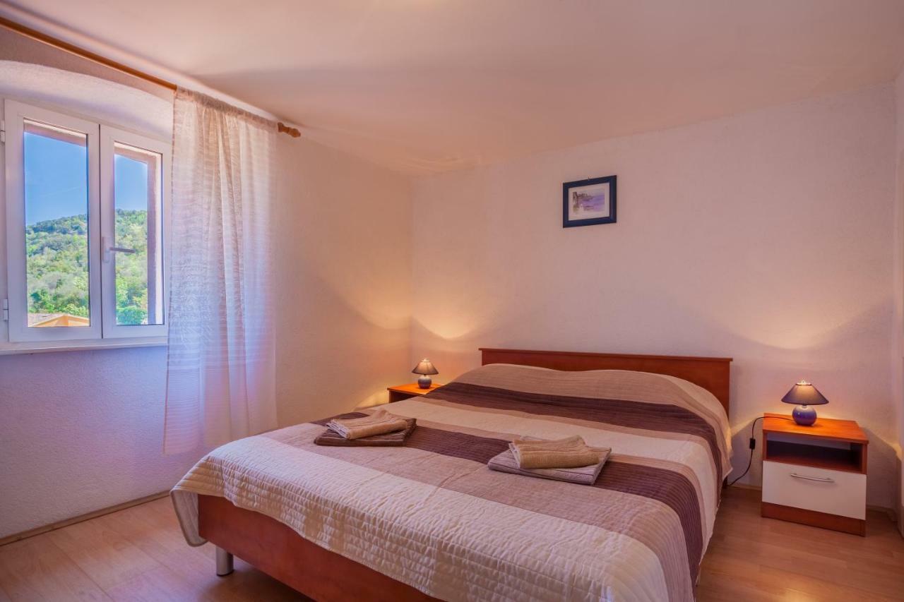 Apartment Surdic Valun Kültér fotó