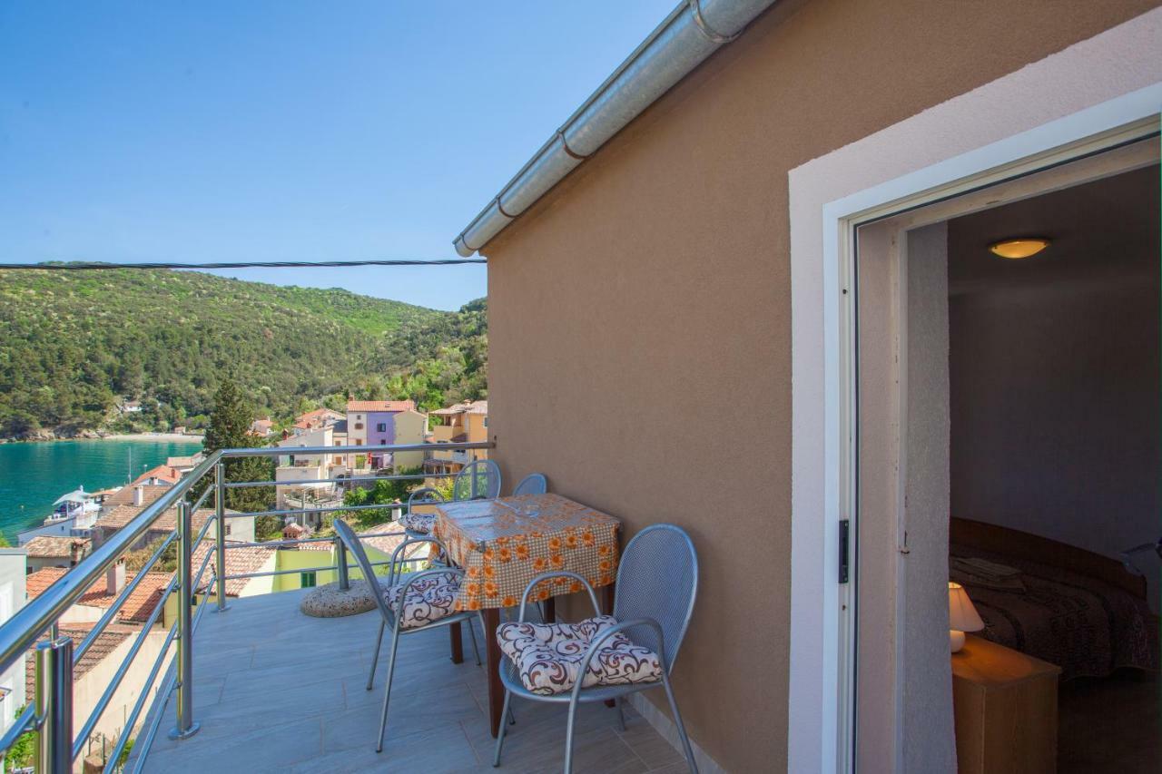 Apartment Surdic Valun Kültér fotó