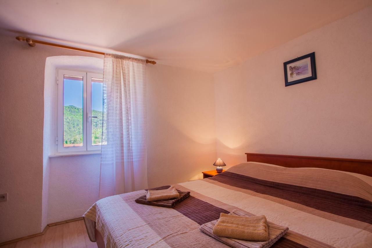 Apartment Surdic Valun Kültér fotó