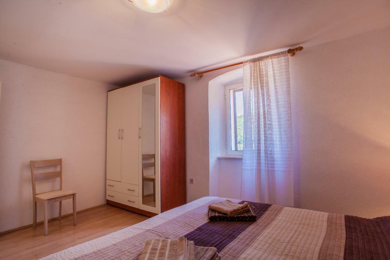 Apartment Surdic Valun Kültér fotó