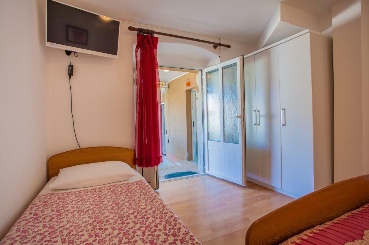Apartment Surdic Valun Kültér fotó