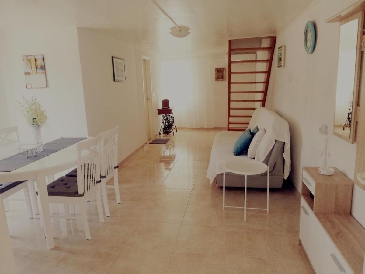Apartment Surdic Valun Kültér fotó